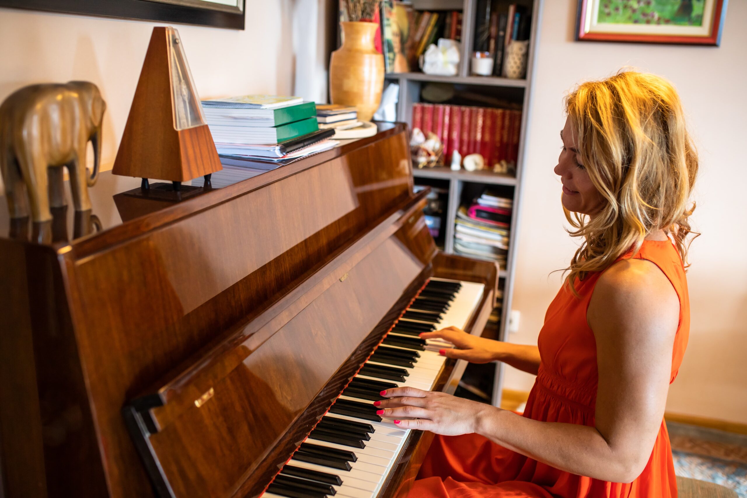 woman playing the piano